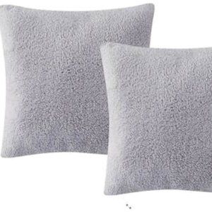 BIRCH Trails Solid Sherpa Set of 2 Decorative Pillows18″ x 18″